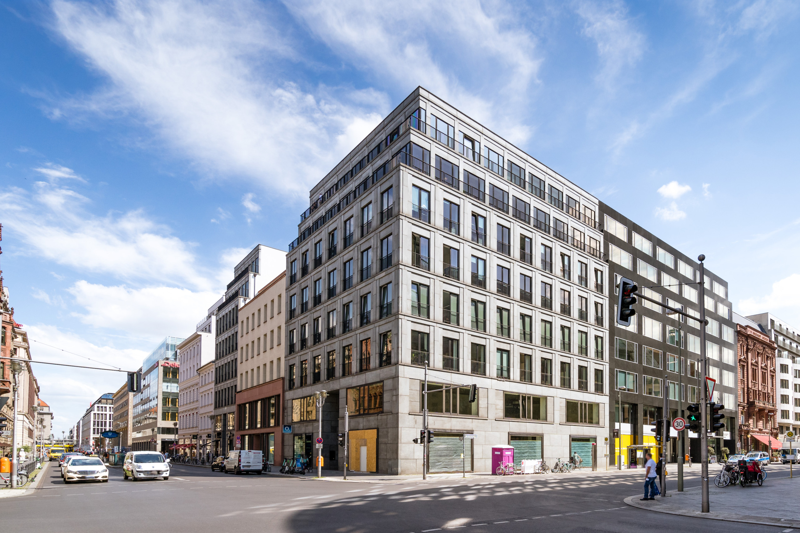 COMPLETION OF THE COMMERZBANK FLAGSHIP STORE